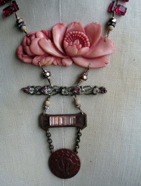 wpid-pink_lilly_necklace_2_full-2012-09-2-20-42.jpg