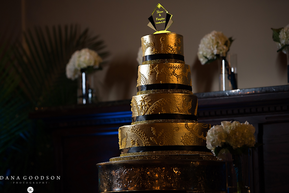 Jacksonville Gold Great Gatsby Wedding Cake